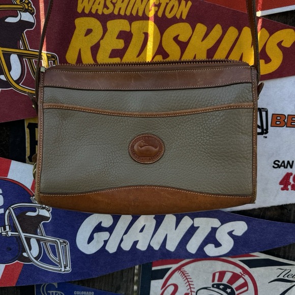 Dooney And Bourke‎ Vintage Crossbody Pebbled Leather - Picture 2 of 8